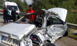Antalya- Isparta yolunda otobüs ile çarpışan otomobil sürücüsü hayatını kaybetti