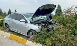 Uşak'ta iki otomobilin çarpıştığı kazada 5 kişi yaralandı