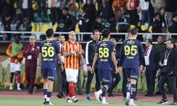 Fenerbahçeli oyuncular sahayı terketti