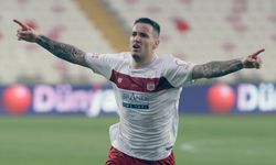 Rey Manaj, Sivasspor'un tarihine geçti