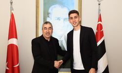 Beşiktaş, Demir Ege Tıknaz ile imzaladı