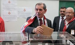 Galatasaray'da Dursun Özbek güven tazeledi!