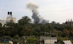 İsrail'den Gazze'de bir eve hava saldırısı!