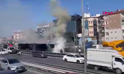 Küçükçekmece'de metrobüs yangını!