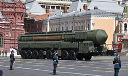 Putin, nükleer silah testleri için tatbikat emri verdi
