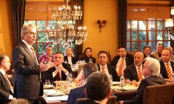 Galatasaray başkan adayı Süheyl Batum üyelerle buluştu