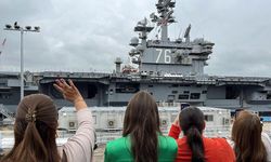 ABD'nin uçak gemisi USS Ronald Reagan, 9 yıllık görevinin ardından Japonya'dan ayrıldı