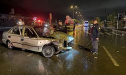 Kayseri'de servis minibüsü ile otomobil çarpıştı: 11 yaralı