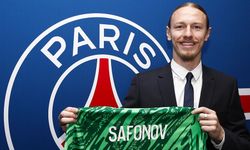 PSG, Matvey Safonov'u renklerine bağladı