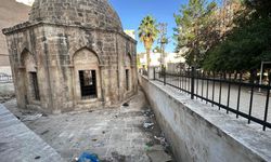 Kızıltepe’de tarihi kümbete saygısızlık: Çöp alanı oldu