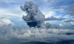 Japonya’da Sakurajima Yanardağı'ndaki volkanik hareketlilik kokpitten görüntülendi