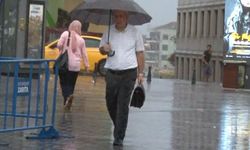 İstanbul'da sağanak yağış: Vatandaşlar hazırlıksız yakalandı