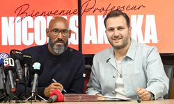 Ümraniyespor'da Anelka görevinden ayrıldı