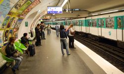 7 yılda 0 hazırlık: Paris'te metro seferlerinde aksamalar yaşandı