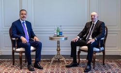 Azerbaycan Cumhurbaşkanı ve Dışişleri Bakanı Fidan, Ermenistan'la ilişkileri müzakere etti