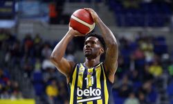 Nigel Hayes-Davis, Fenerbahçe Beko'da kaldı