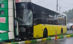 İETT otobüsü 3 araca çarptı: 3 yaralı