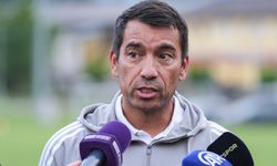 Van Bronckhorst Slovenya kampını değerlendirdi