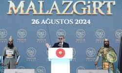 Cumhurbaşkanı Erdoğan: Malazgirt zulme karşı kenetlenmenin zaferidir