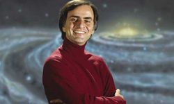 Carl Sagan Kimdir? Evreni Anlatan Bilim İnsanı ve Kozmosun Sesi