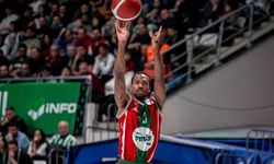 Errick McCollum 1 yıl daha Karşıyaka'da