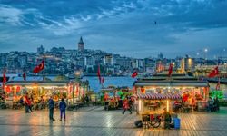 İstanbul Eminönü'ne Nasıl Gidilir? Balık Ekmek ve Tarihi Yarımada Gezisi