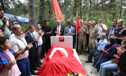 Başçavuş Ferhat Gedik, şehadetinin yıl dönümünde Hatay'daki kabri başında anıldı