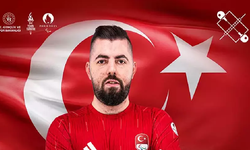 Ali Öztürk para masa tenisinde yarı finalde