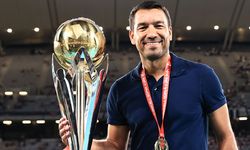 Hollandalı gazeteciden Giovanni van Bronckhorst'a: ''Mütevazı davranma Beşiktaş için muzice gibisin''