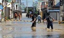 Japonya'da sel tehdidi: 50 bin kişi için tahliye emri verildi