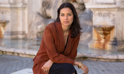 Yazar Jhumpa Lahiri, New York müzesinin kefiye yasağı nedeniyle ödülü reddetti