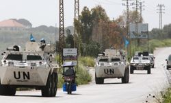 Devriye gezen UNIFIL araçlarına ateş açıldı!