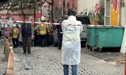 Beyoğlu'nda tamirini yaptığı asansörün altında kaldı