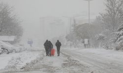 Türkiye kar altında: 17 ilde eğitime kar tatili