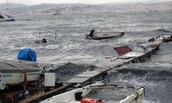 Kocaeli’de sağanak ve fırtına! Tekneler battı...