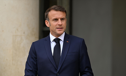 Fransa Cumhurbaşkanı Macron "Güvenliğimizi sonsuza kadar Amerikalılara devretmemeliyiz"