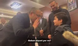 CHP'li başkandan küçük çocuğa skandal soru!