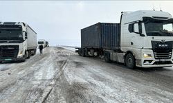 Ağır tonajlı araçlara kapatılan Ardahan-Kars kara yolu yeniden açıldı