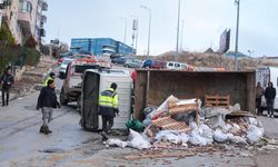 Ankara'da hafriyat kamyonu 11 araca çarptı