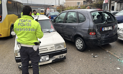 Polisin "dur" ihtarına uymadı! Ehliyetsiz sürücü kaza yaptı