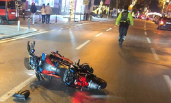 Kadıköy'de "dur" ihtarına uymadı! Polise çarpan sürücü tutuklandı