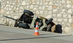 Antalya'da devrilen forkliftin altında kalan kişi hayatını kaybetti