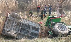 Denizli'de devrilen traktörün sürücüsü hayatını kaybetti