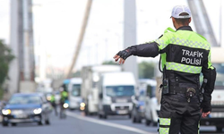 Trafik denetimlerinde bir haftada 474 bin 456 sürücüye işlem yapıldı