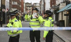 Londra'da bomba paniği: Bir cadde boşaltıldı