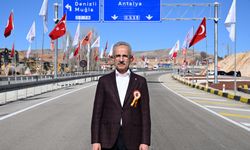 Bakan Uraloğlu: Korkuteli-Emalı arası 21 dakika kısaldı