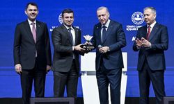 Cumhurbaşkanı Erdoğan'dan "asrın birlikteliğine" katkı verenlere plaket