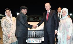 Erdoğan'dan Pakistan Cumhurbaşkanı Zerdari'ye Togg hediyesi