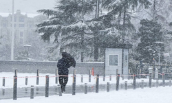 İstanbul’da kar yağışı devam ediyor! Hissedilen sıcaklık eksi 6'ya düştü