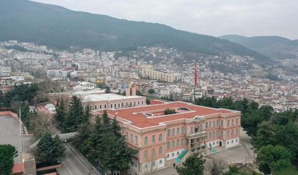 Bursa'daki "komutanlar ocağı"nın 131 yıllık Osmanlı arması ve kitabesi yenilendi